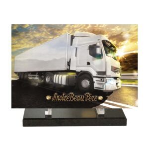 Plaque funéraire Camion blanc sur route