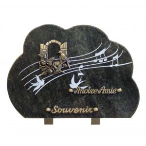 Plaque funéraire Musiquet et fenêtre